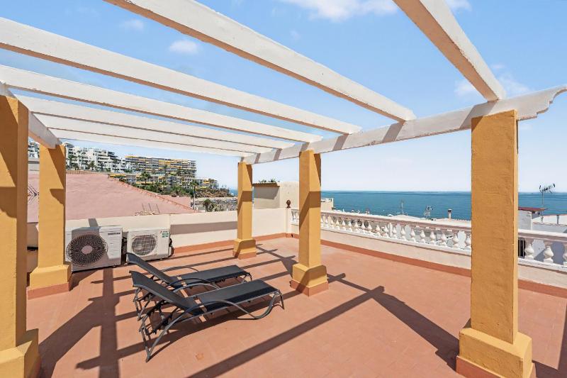 Apartamento duplex junto al mar - image 4