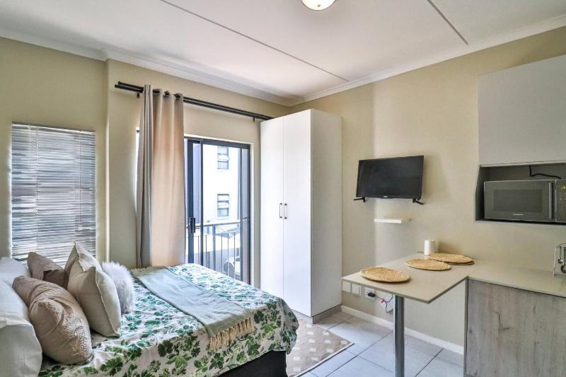 Entire Rental unit Midrand 5 mins from MOA - image 1