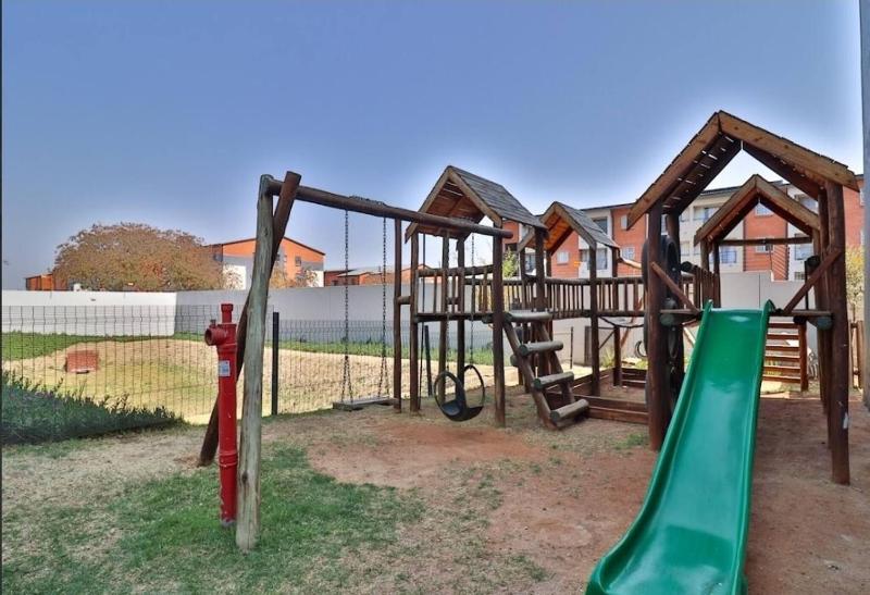 Entire Rental unit Midrand 5 mins from MOA - image 15