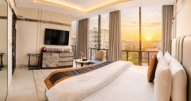 Hotel Space Crest - image 14