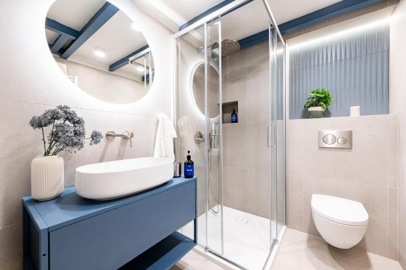 Prague Days - One Bedroom Apartments with Loft Bed and 250 Mbps WiFi in VInohrady - image 4