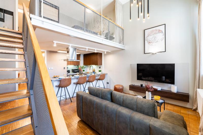 Prague Days - Loft with Garage and Workspace right next to Wenceslas Square - image 3