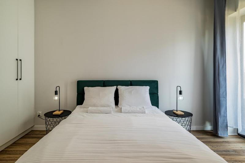 RentPlanet - Apartament Walońska - image 21