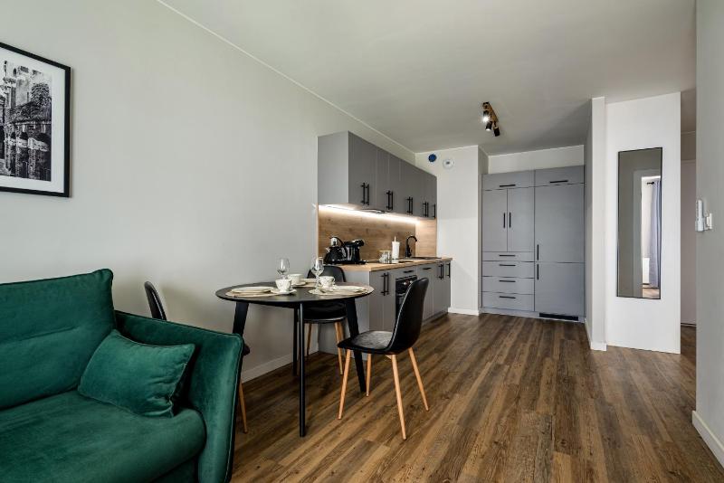 RentPlanet - Apartament Walońska - image 6