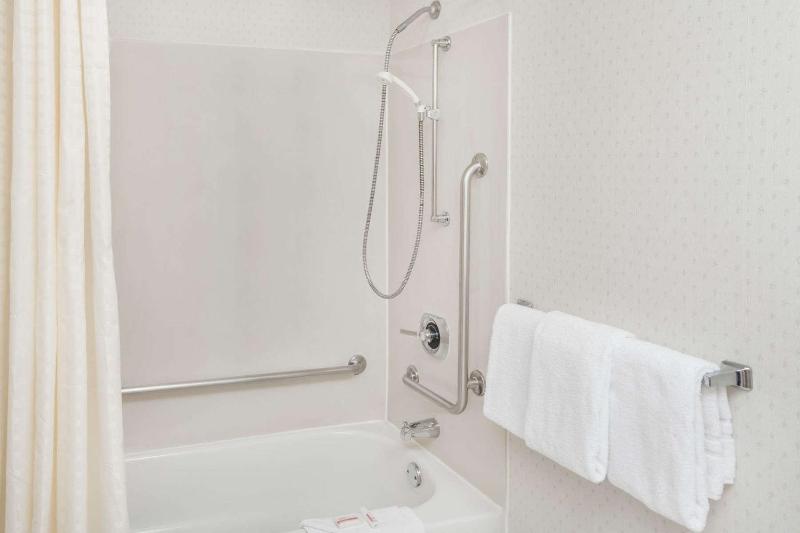 King Room - Mobility Access/Non-Smoking image 2