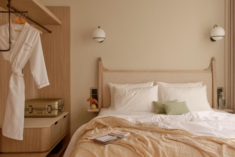 APT Stamford Place - image 2