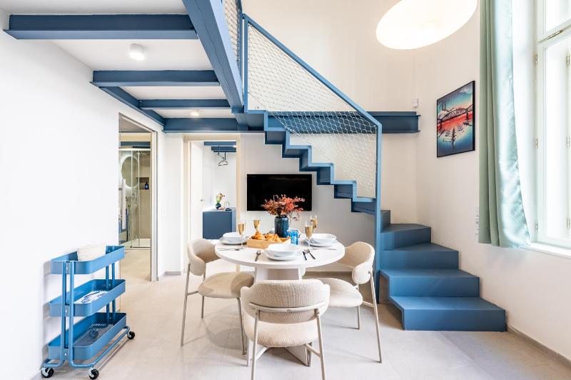 Prague Days - One Bedroom Apartments with Loft Bed and 250 Mbps WiFi in VInohrady - image 12