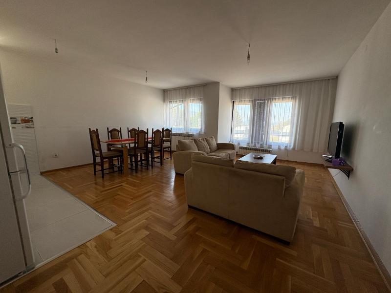 Reshó Apartment - image 11