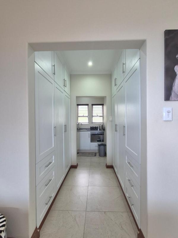 Driftwood on 10 La Lucia - image 12