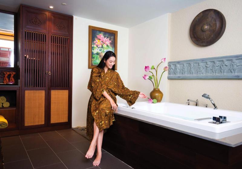Koaniva Furama Four Bedrooms Private Villas - image 16