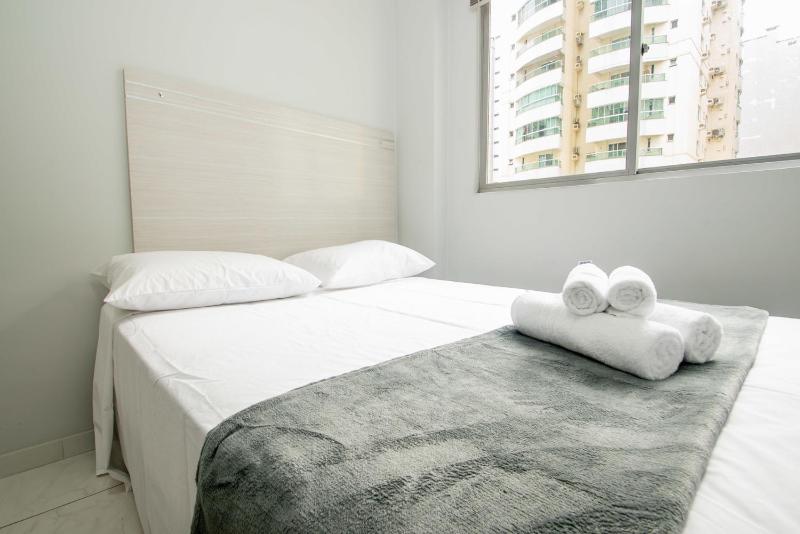 Apto Amplo com 4 Quartos a 350m Praia GU2131 - image 12