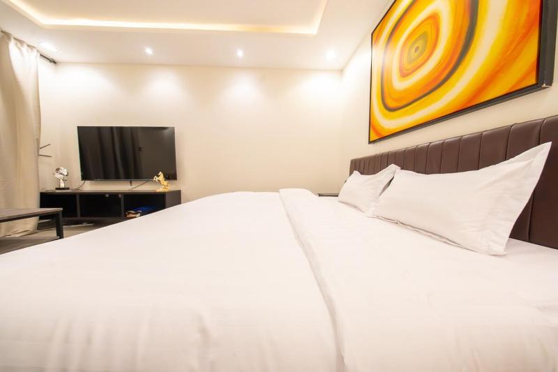 N32 Peaceful 1BR Studio Al Murooj - image 11