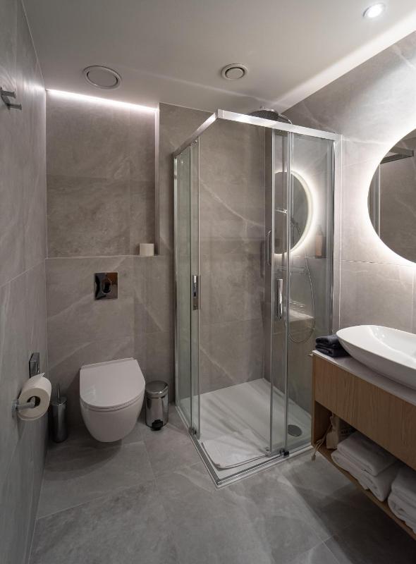 Tower Hotel Wrocław - image 11