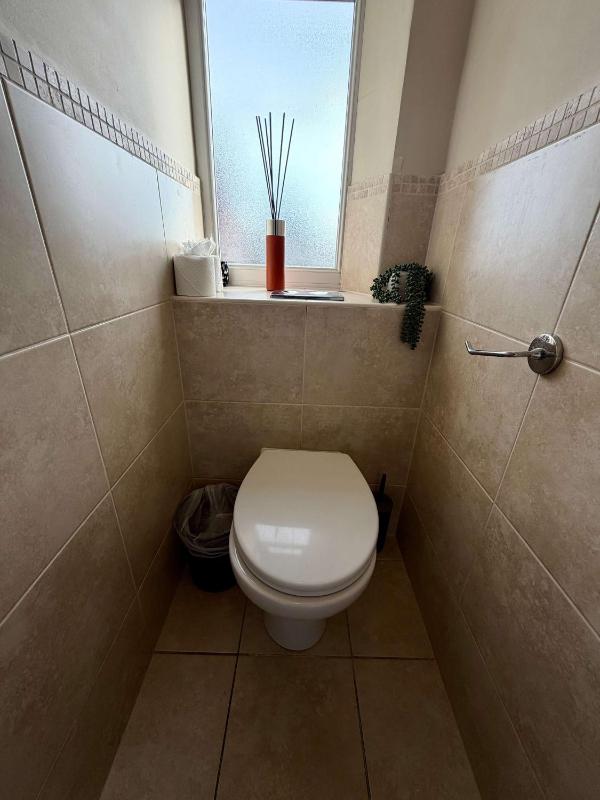 Central Brighton Amazing City Views Sleeps 6 - image 4