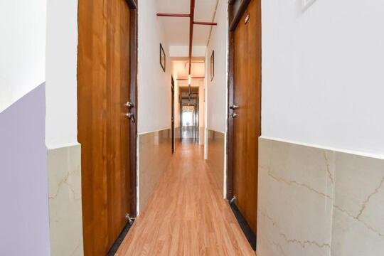 Hotel Metro Residency - image 7