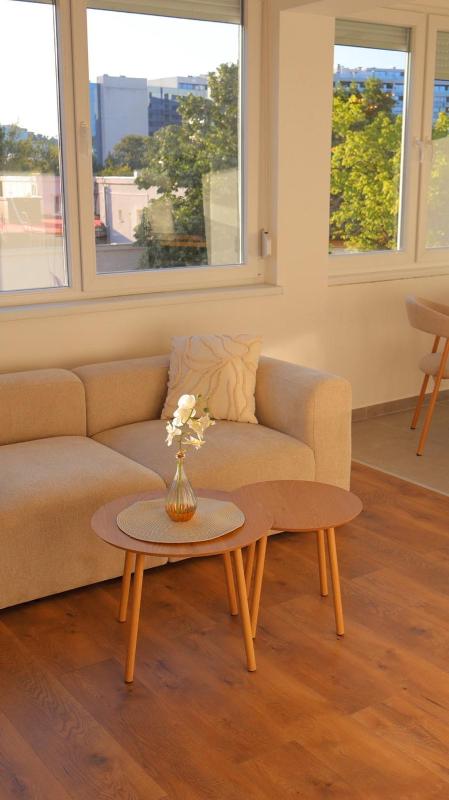 LaNy CENTRAL APARTMENT - image 6