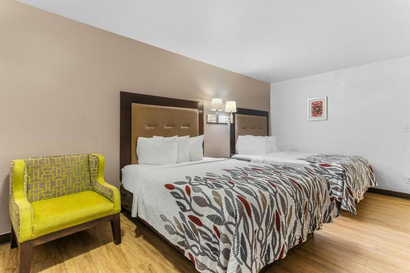 Red Roof Inn Houston - Jersey Village - image 14