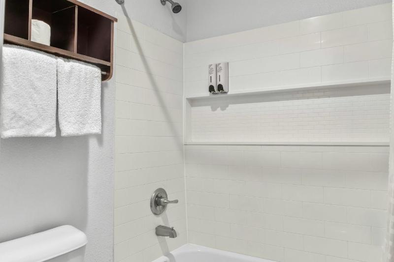 Red Roof Inn Houston - Jersey Village - image 11
