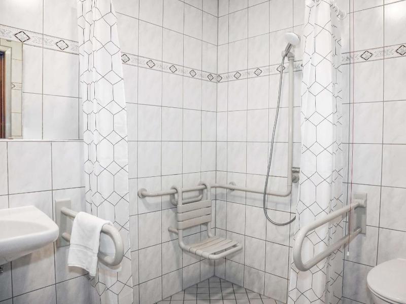 B&B HOTEL Dresden City-Süd - image 6