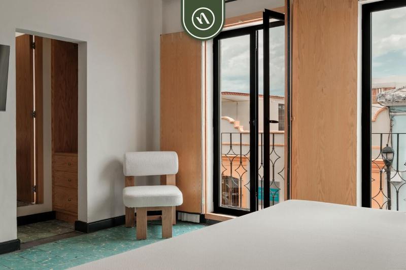 Centric 3BR Condo in Downtown in Oaxaca - image 3