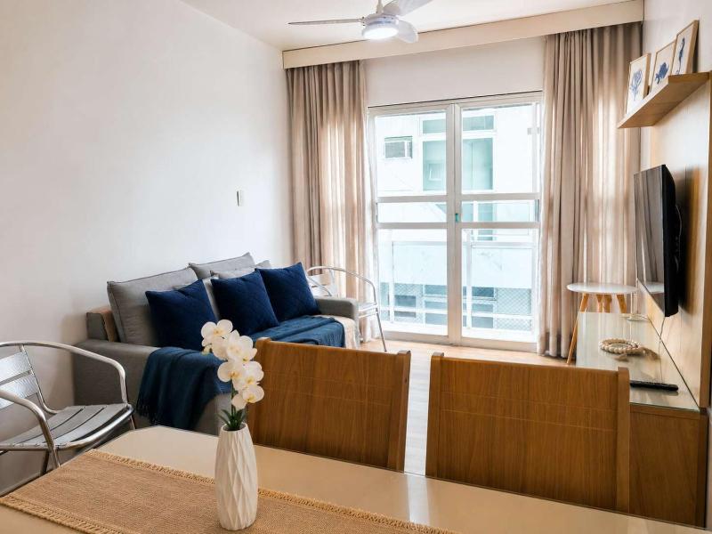 Apartamento na Quadra da Praia do Forte 3 Quartos com Ar Condicionado - image 3
