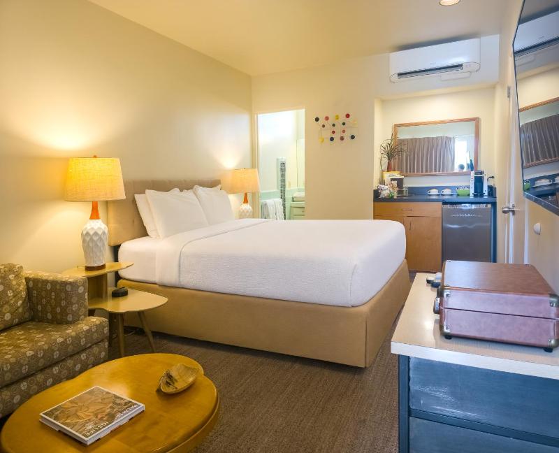 The Hideaway - 21 and Over - A Town & Desert Boutique Hotel - image 23
