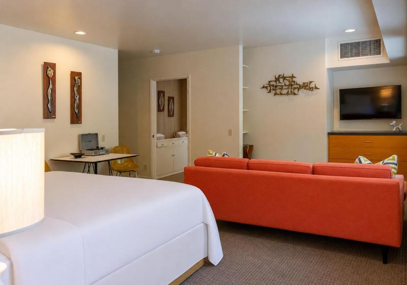 The Hideaway - 21 and Over - A Town & Desert Boutique Hotel - image 26