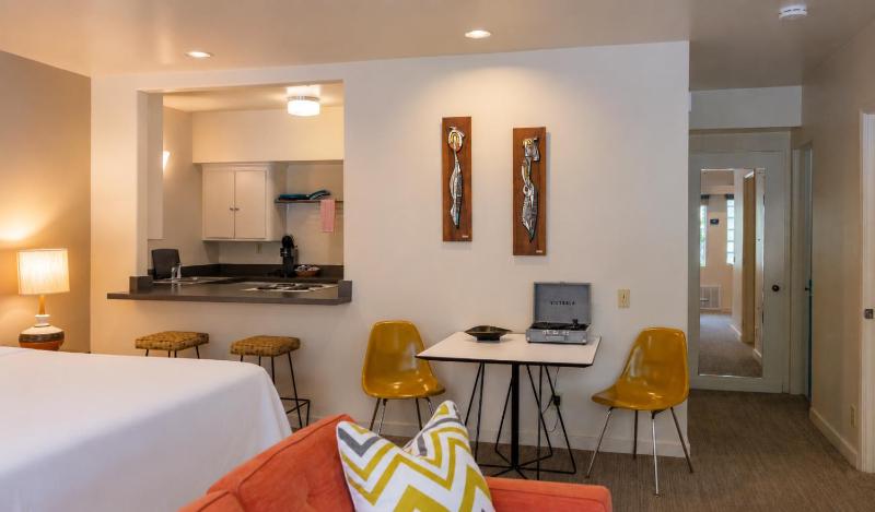 The Hideaway - 21 and Over - A Town & Desert Boutique Hotel - image 20