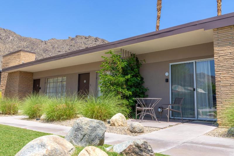 The Hideaway - 21 and Over - A Town & Desert Boutique Hotel - image 32