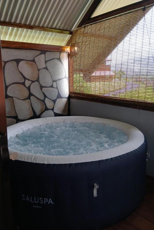 Prana Cabin Private jacuzzi y naturaleza - image 8
