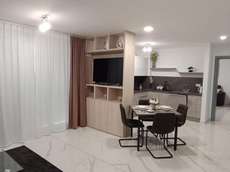 Dalmatia Apartments - One Bedroom apartment with Balcony and Sea View 4 - image 14