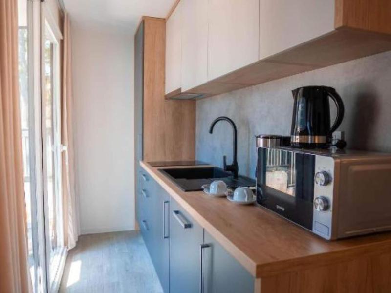 Lux Mobile Homes Vodice - Two bedroom home with private hot tub Aurora - image 5