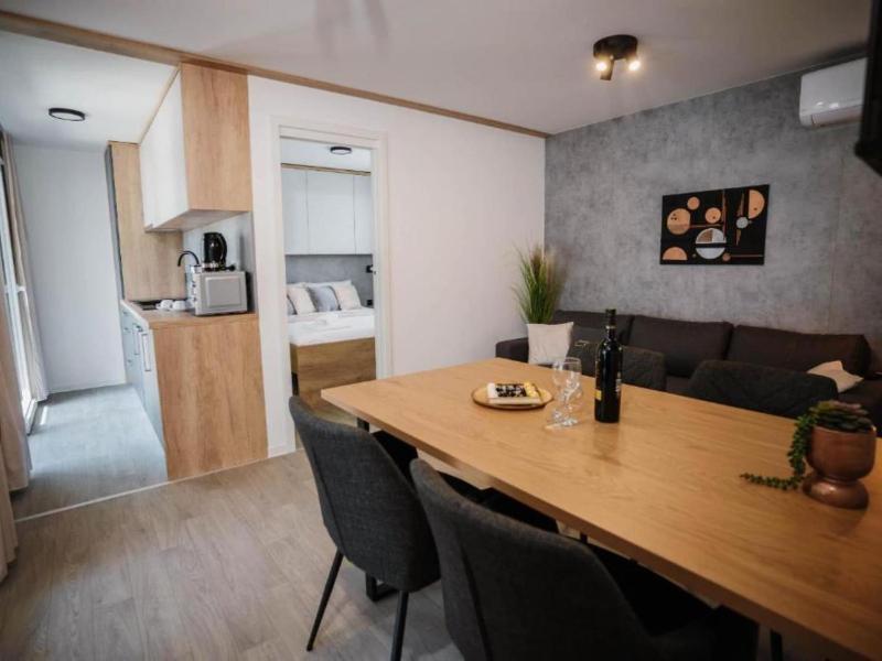 Lux Mobile Homes Vodice - Two bedroom home with private hot tub Maris - image 30