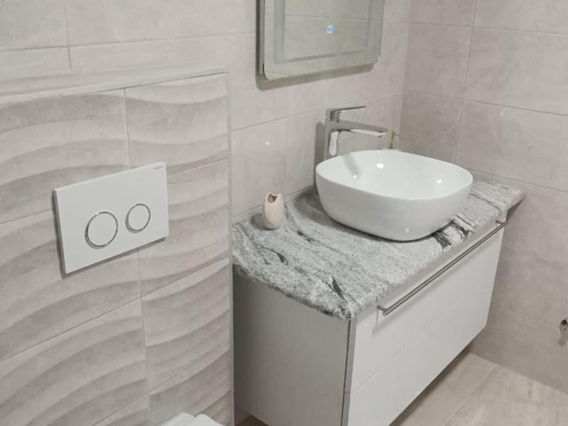 Studio Apartment with Balcony and Sea View 4a - image 6
