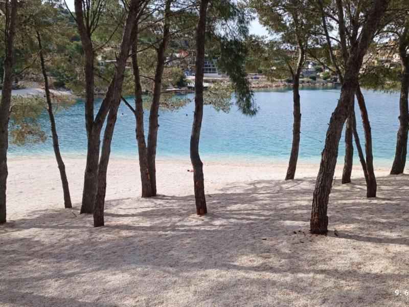 Studio Apartment with Balcony and Sea View 4a - image 10