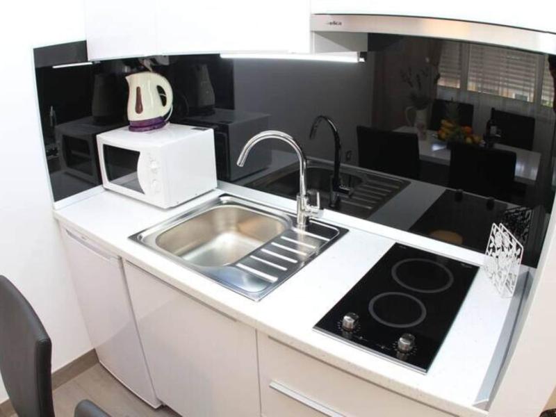 Miracle Apartments Split - Superior Studio Apartment NEW - image 2