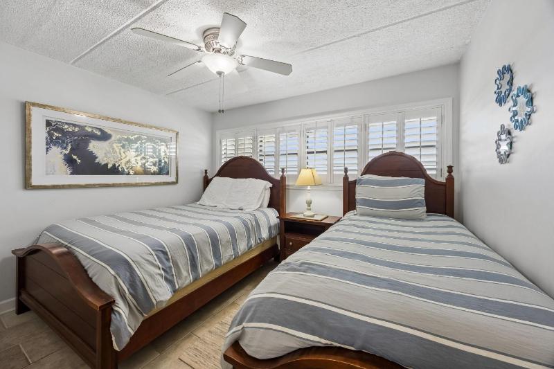 Beachfront 6th floor Condo with Ocean View - Amelia by the Sea - image 30