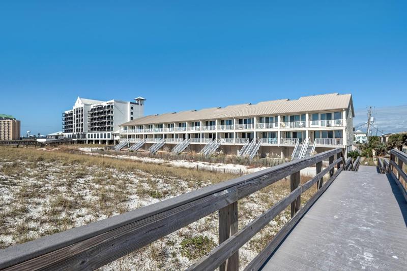Beachview 5 - Shore Beats Work - image 35