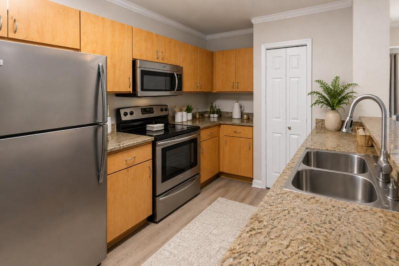 Palm Oasis Sarasota Spacious 2BR 2BA - image 3