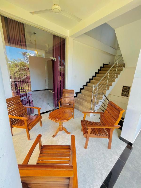 Dahanayaka Hotel & Rooms - Kekanadura - image 16