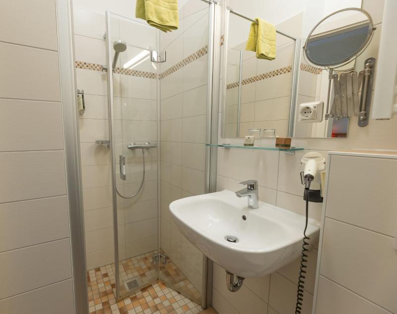 Hotel Victoria - image 25
