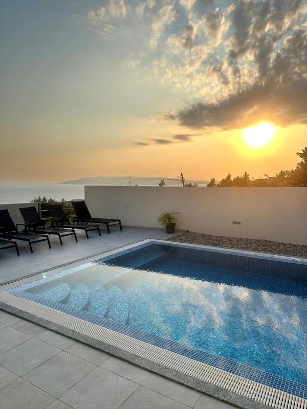 Villa Noura in Makarska private poolgym - image 34