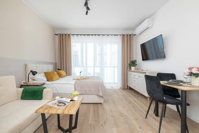 Family Apartment with Parking Close to Spodek by Noclegi Renters - image 34
