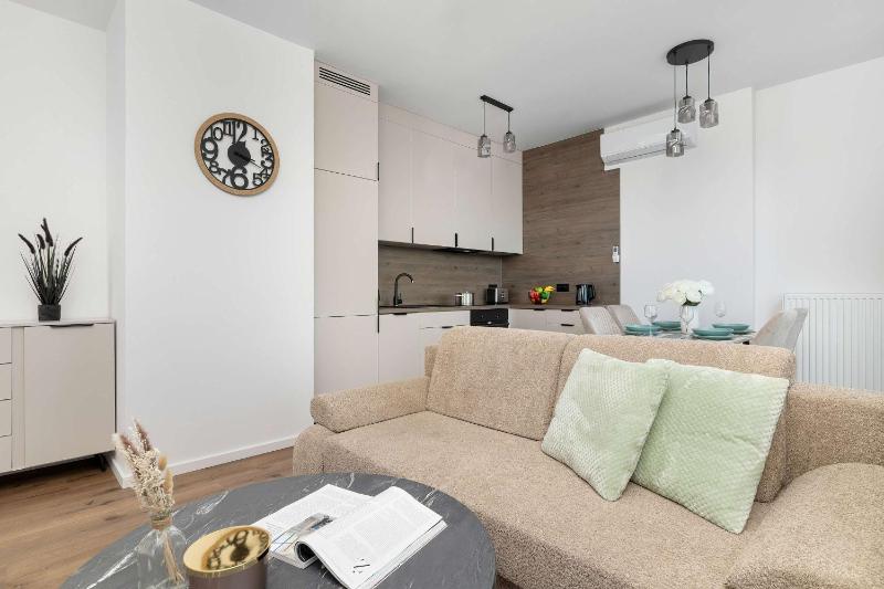 Family Apartment with Parking Close to Spodek by Noclegi Renters - image 36