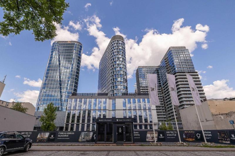Family Apartment with Parking Close to Spodek by Noclegi Renters - image 19
