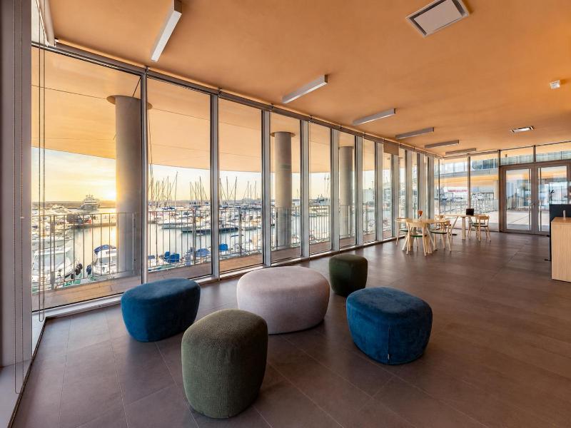 Easylife-Genova-Waterfront Suite-Luxury Design - image 10