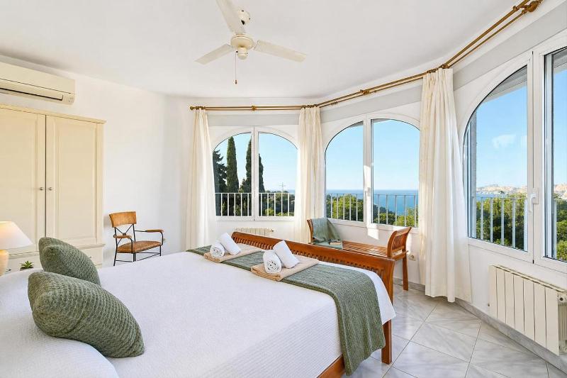 Villa Hermosa by Aguilarent - image 19