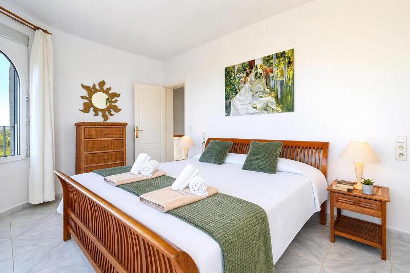 Villa Hermosa by Aguilarent - image 14