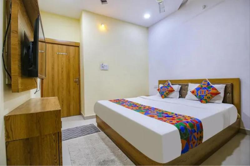 FabHotel Lake Link - image 18
