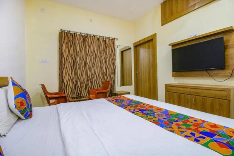 FabHotel Lake Link - image 19